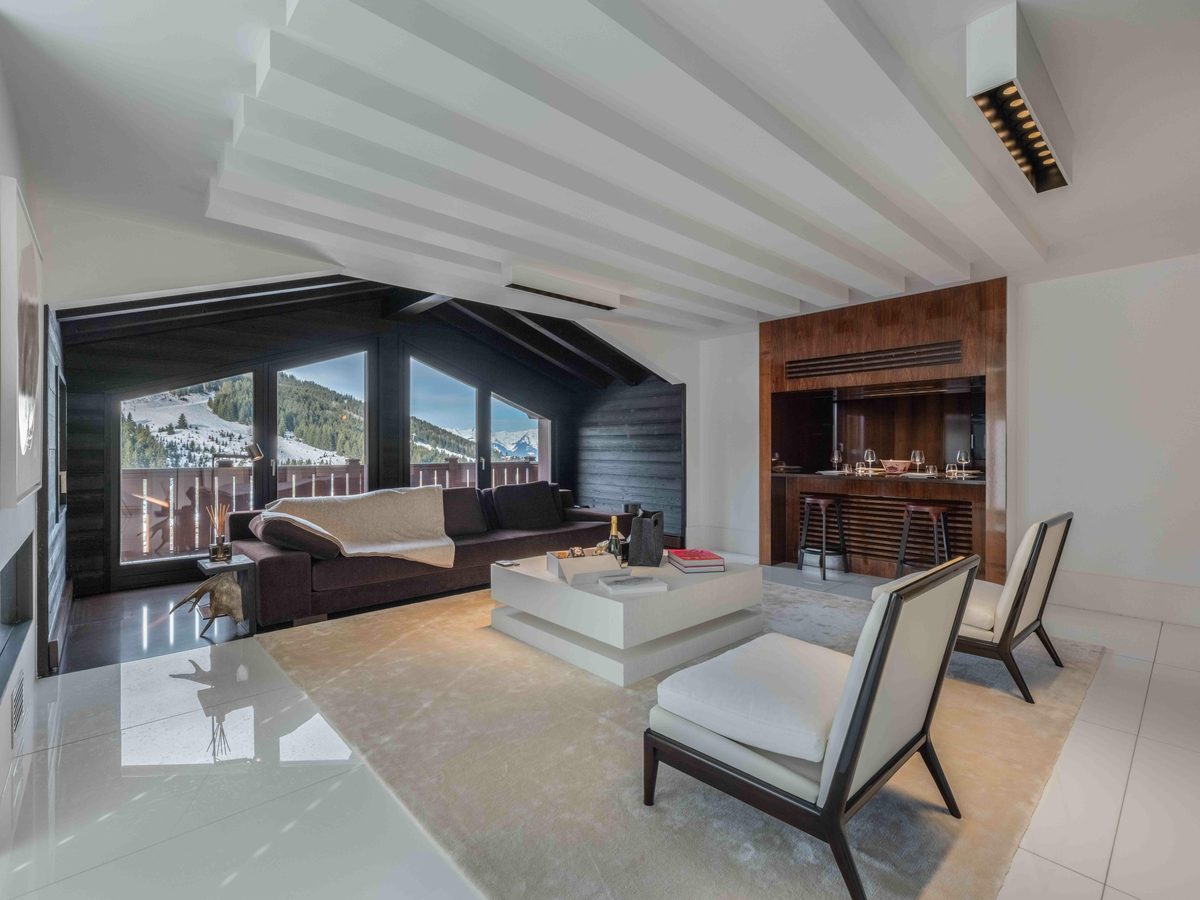 Angus interior view 2