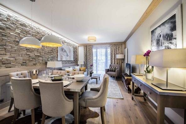 Carre Blanc 246 - 2 bedroom apartment in Centre, Courchevel Village