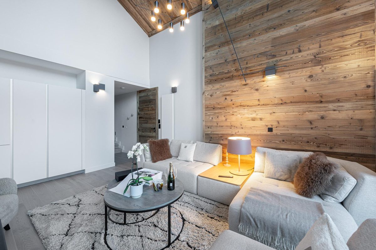 Alpamayor Illi interior view 5
