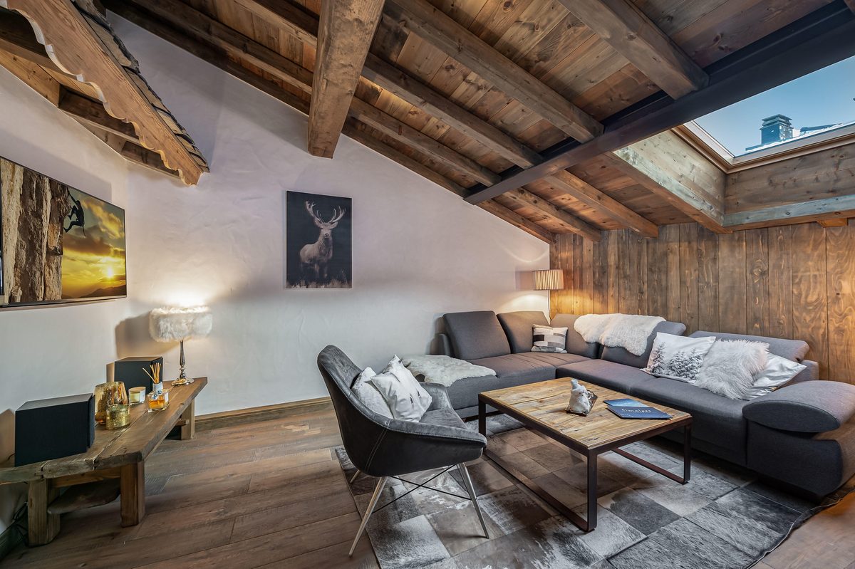 Etagne interior view 3