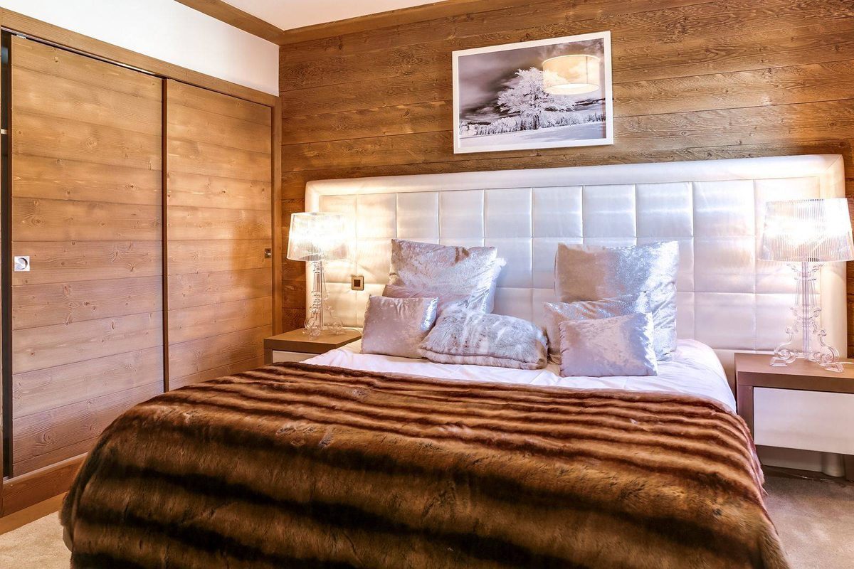 Carre Blanc 141 interior view 5