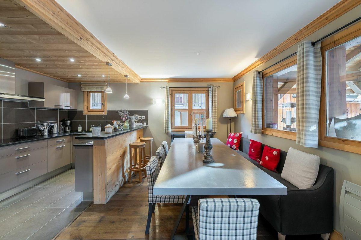 Lavenchère interior view 3