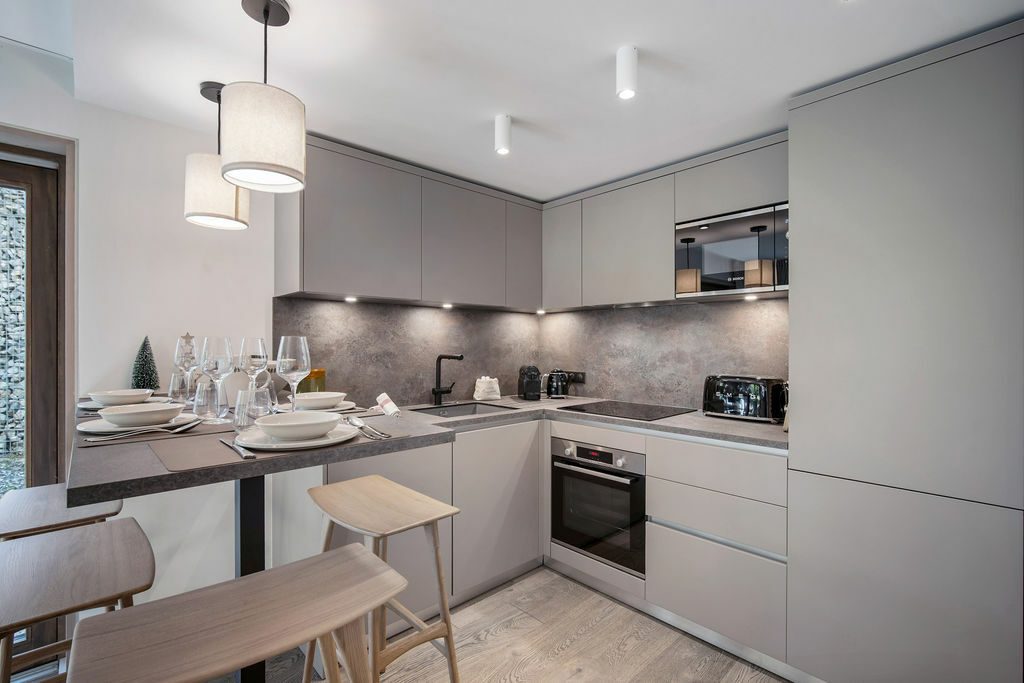 Cinq Sommets 401 interior view 5
