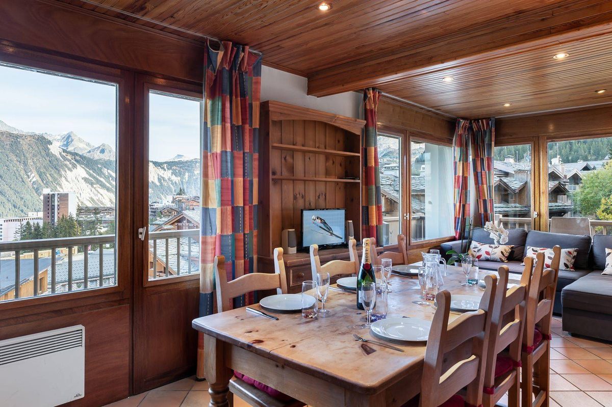 Forêt du Praz 417 interior view 2