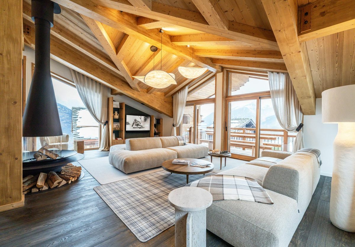 Beloukha interior view 2