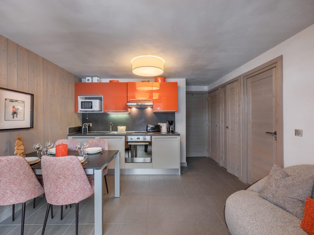Aubrac interior view 4