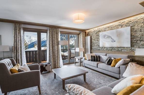 Carre Blanc 241 - 2 bedroom apartment in Centre, Courchevel Village