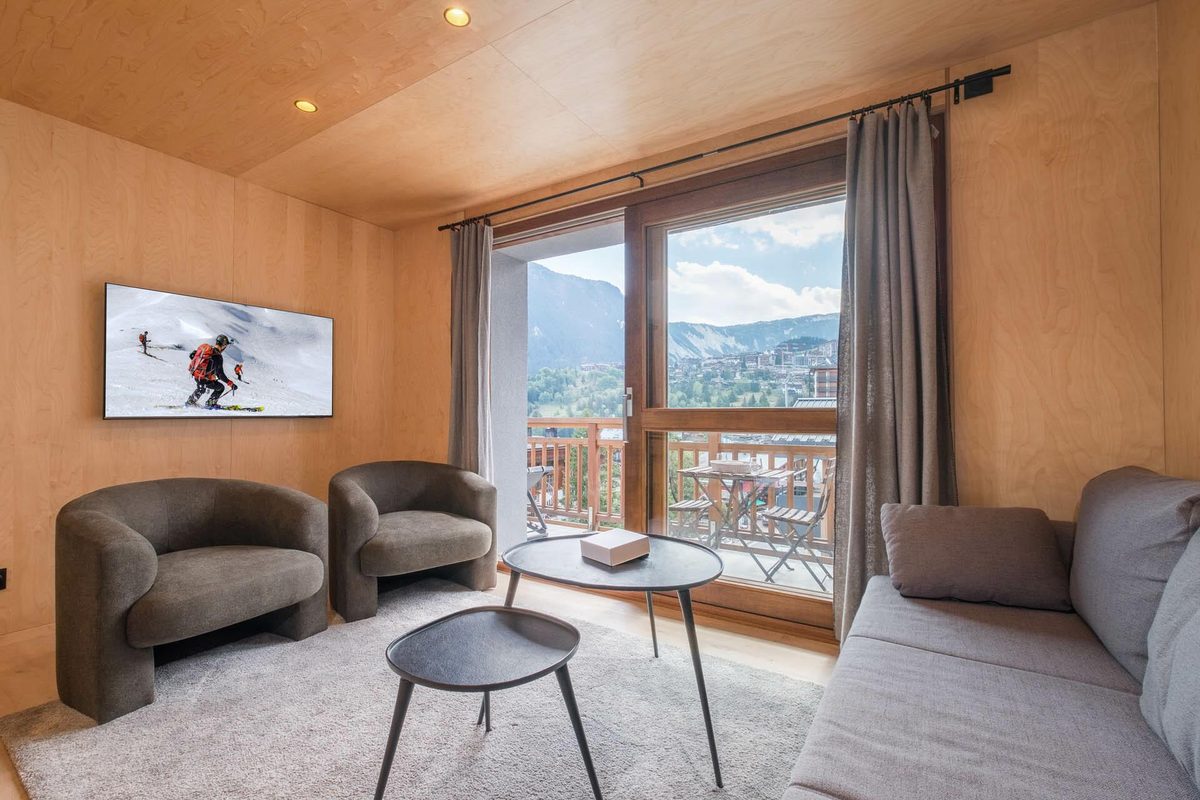 Isard Le Nicolo interior view 3