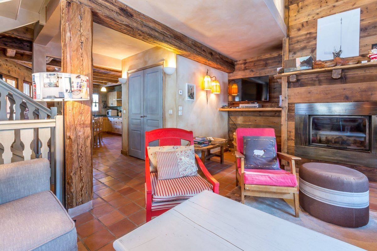Alpinum interior view 3
