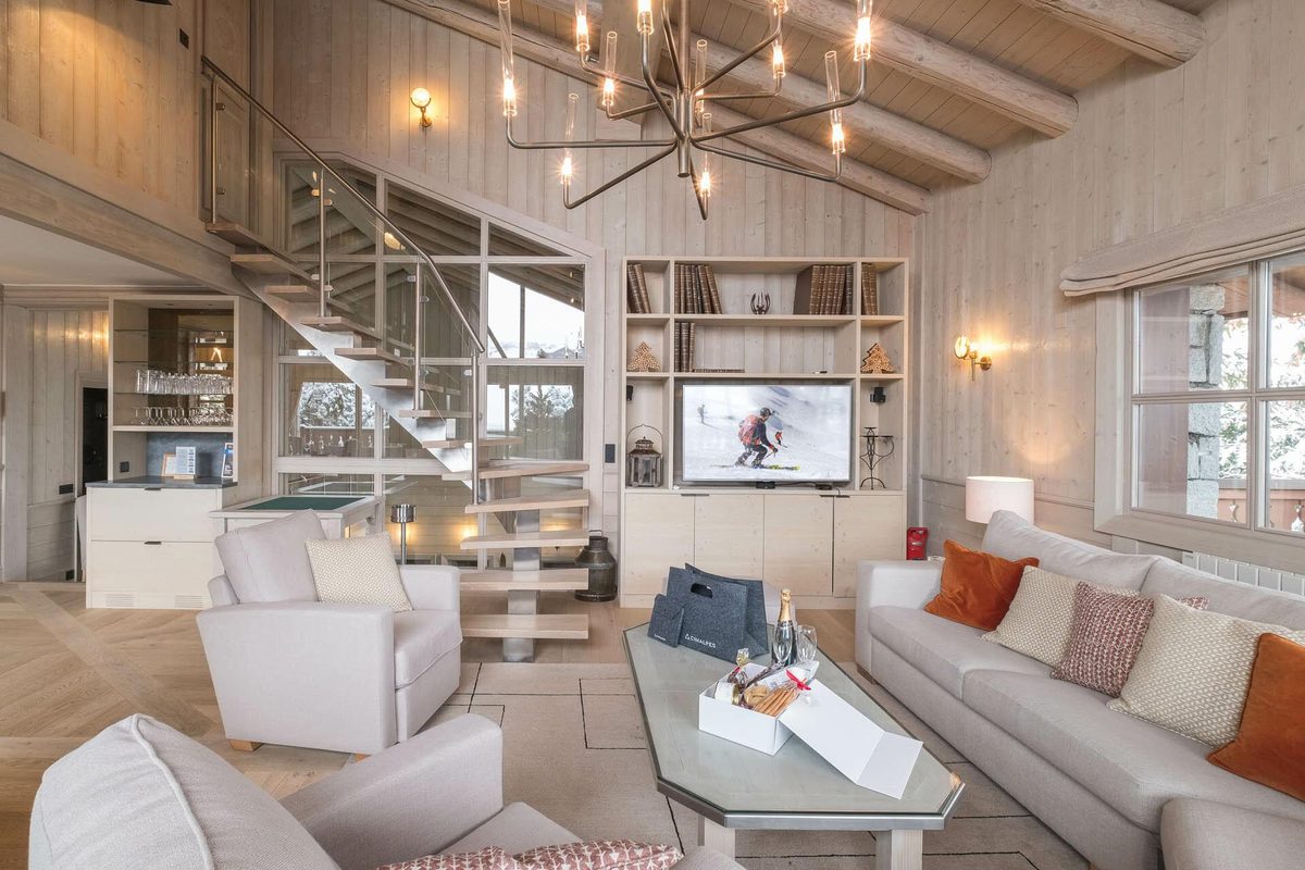 Edelston interior view 2