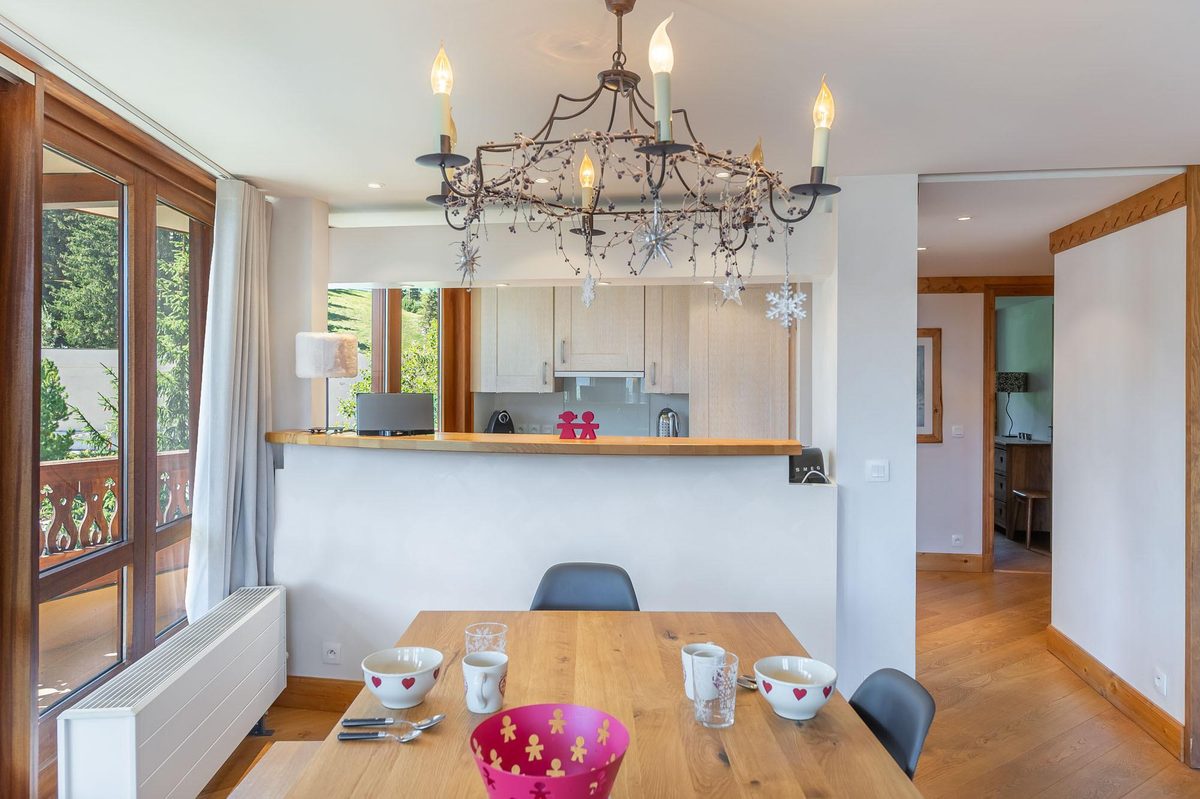 Soleil Levant 19A interior view 3