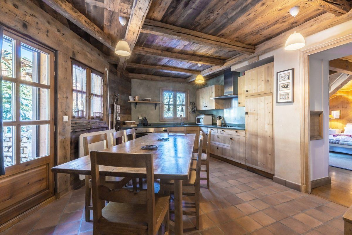 Alpinum interior view 5