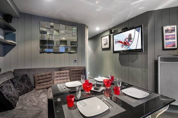 Roc 11 - 2 bedroom apartment in Centre, Courchevel 1850