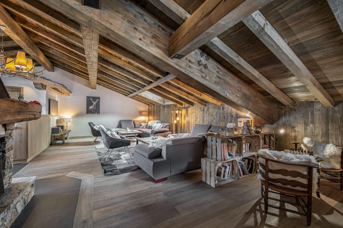 Etagne interior view 5