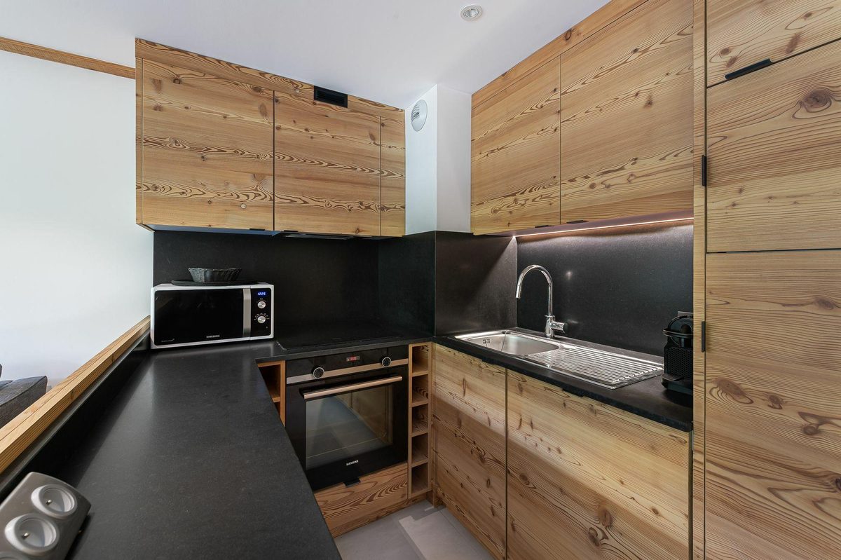Lou Rei 407 interior view 3