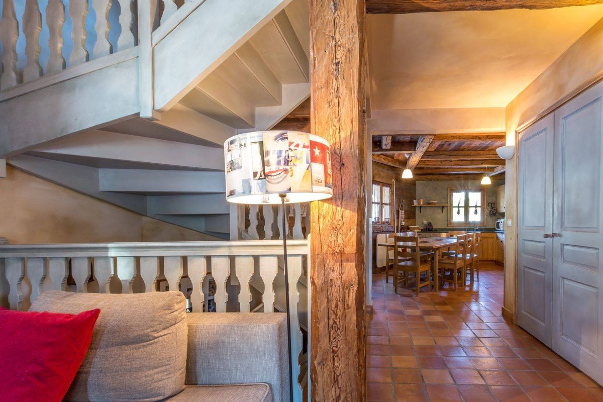 Alpinum interior view 4