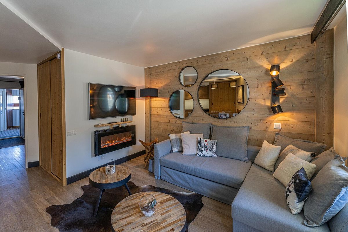 Christiana 102 interior view 2