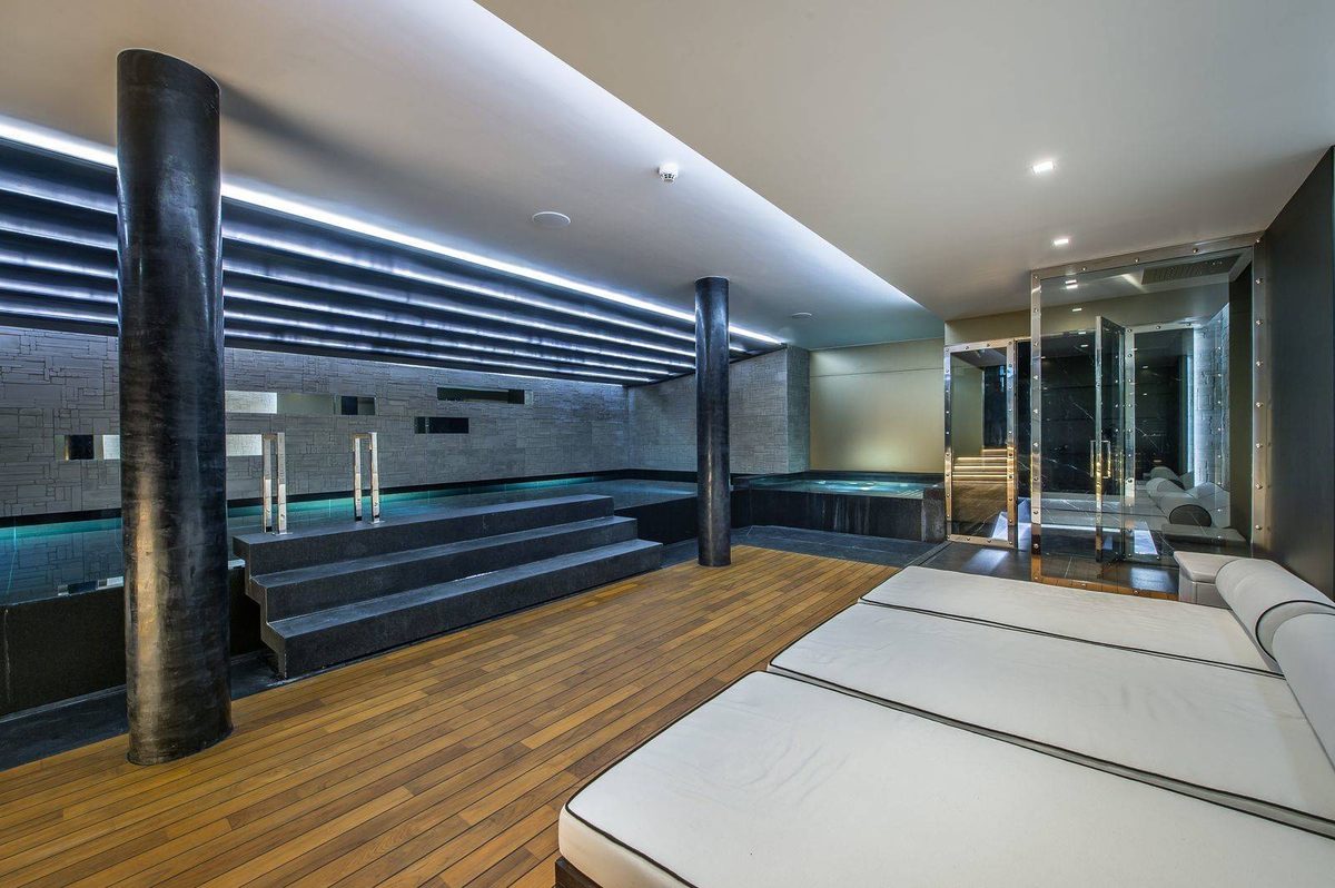 Perce Neige interior view 3