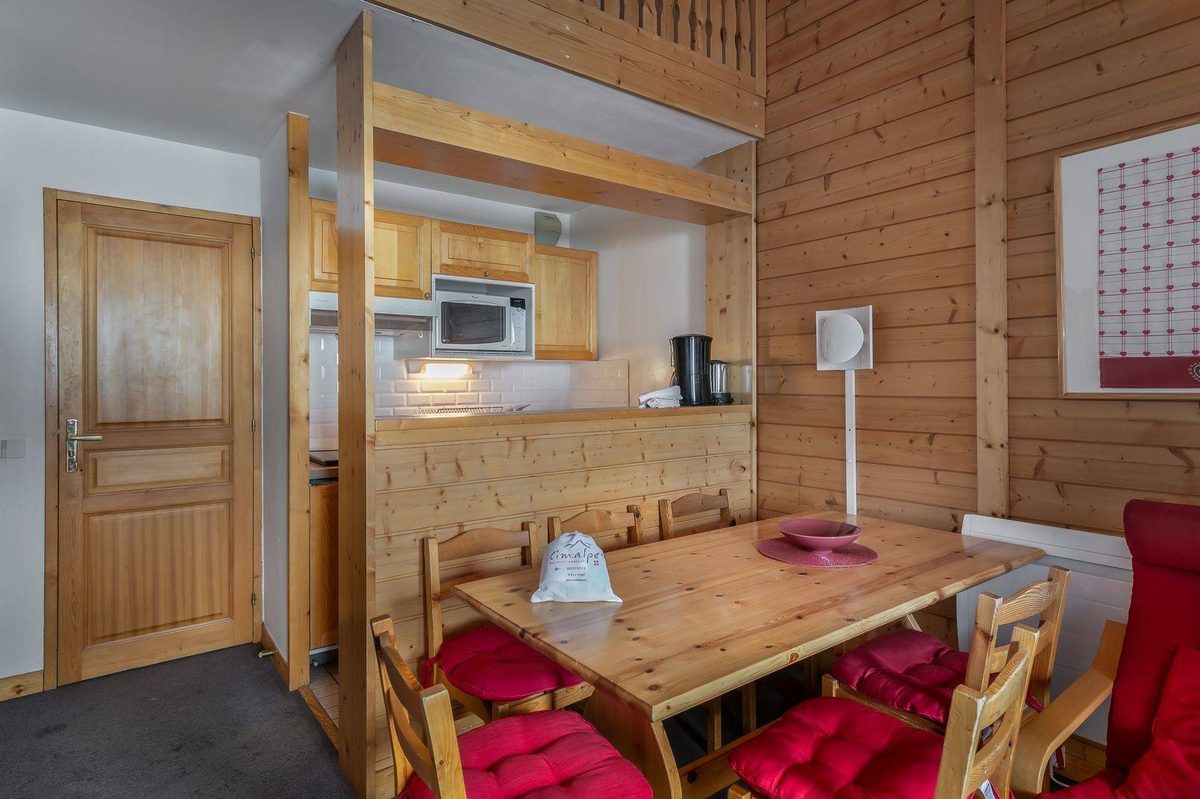 Les Cimes Blanches 620 interior view 3