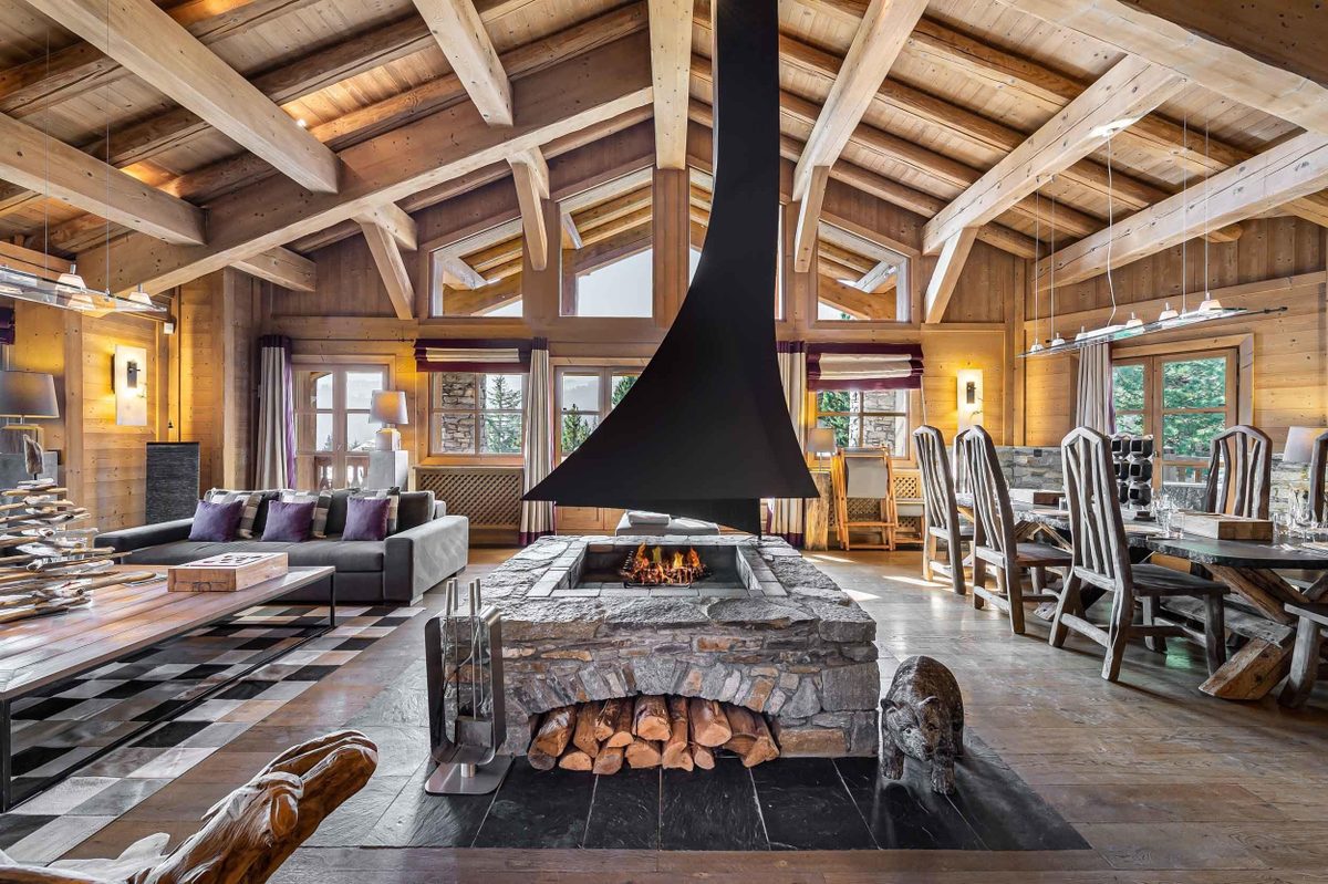 Everest interior view 3