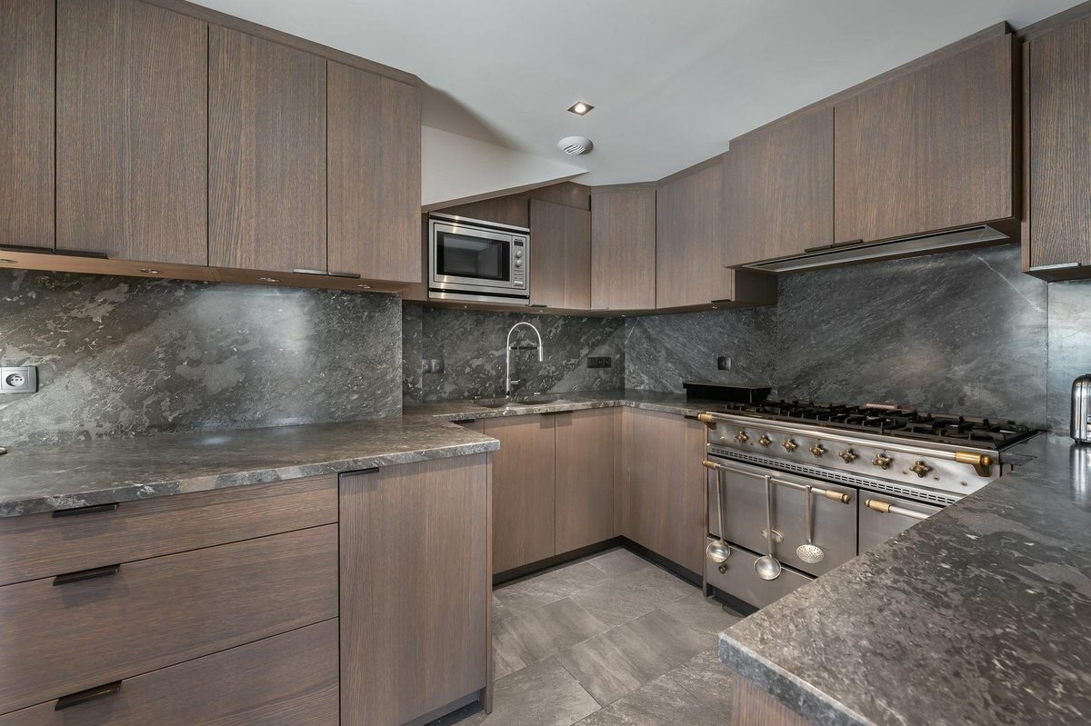 Edelston interior view 5
