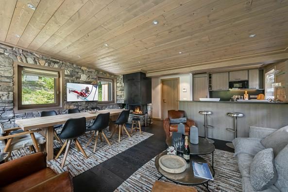 Continental - 5 bedroom chalet in Centre