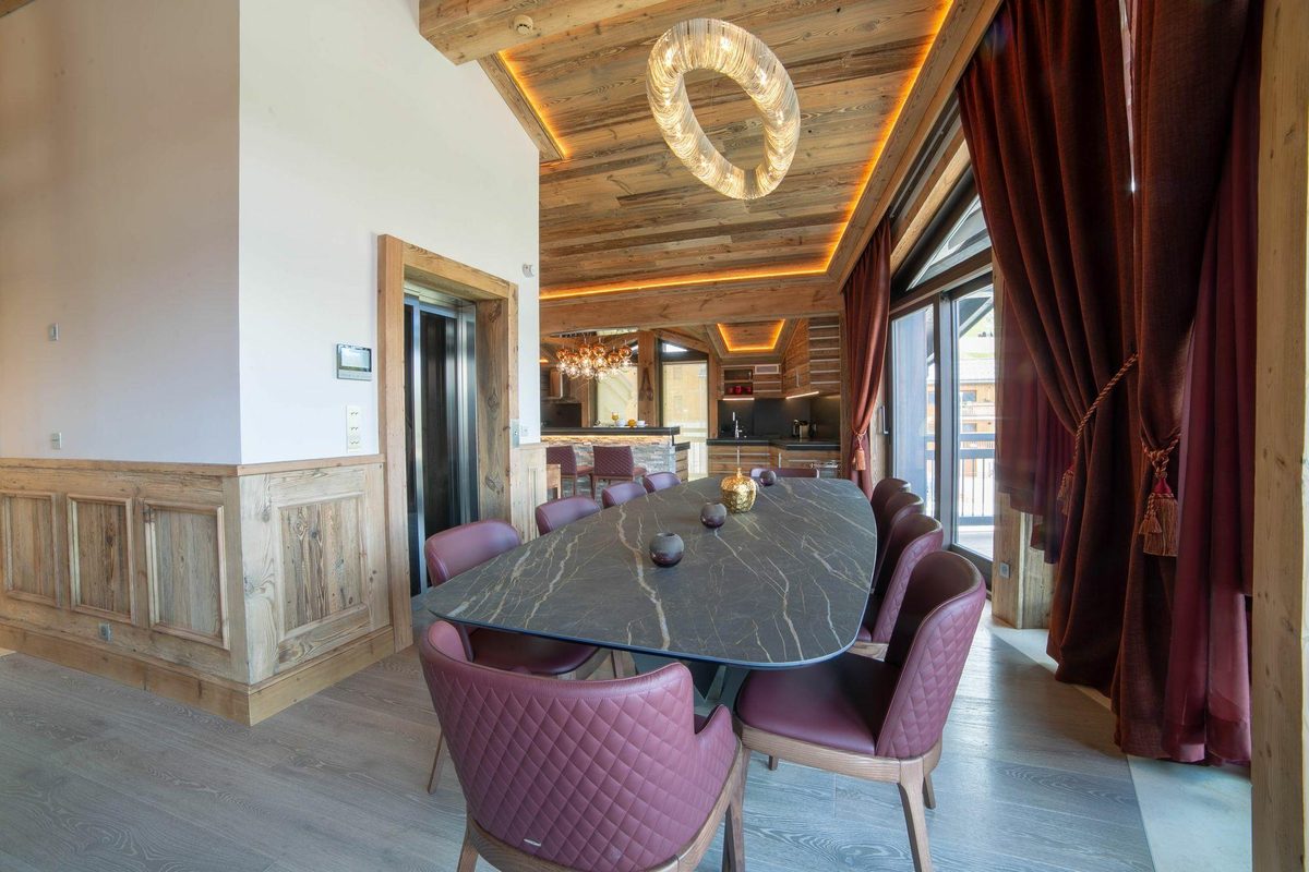 Bordeaux interior view 4