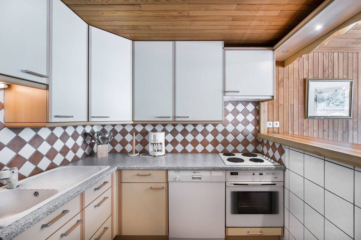 Lou Rei 408 interior view 4
