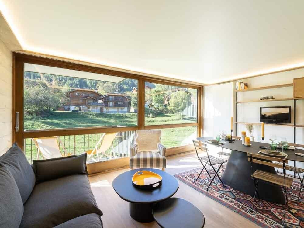 Le Lac 37 interior view 3