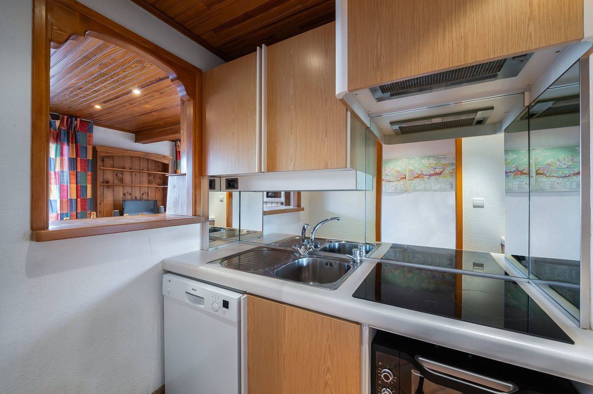 Forêt du Praz 417 interior view 5