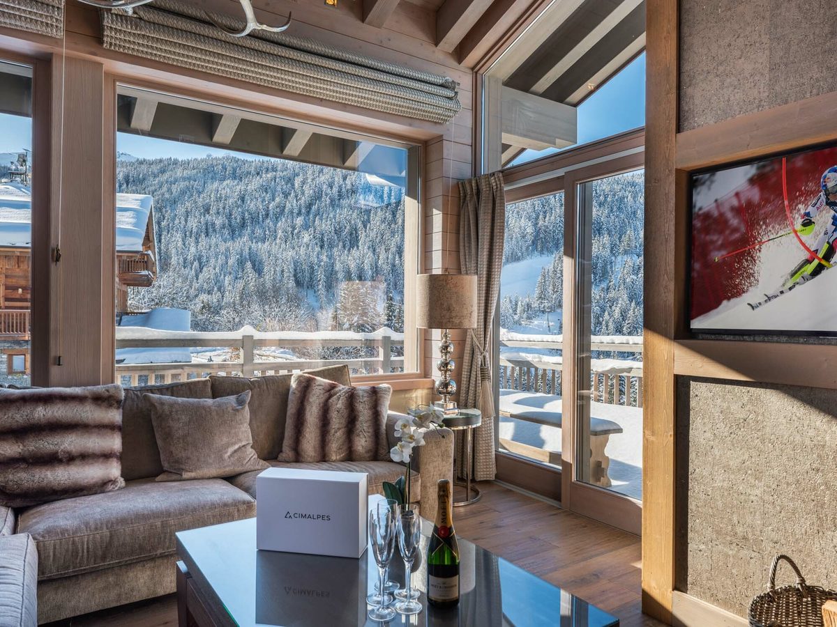 Cortina interior view 3