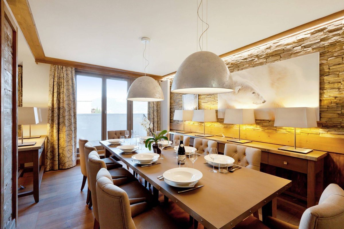 Carre Blanc 370 interior view 3