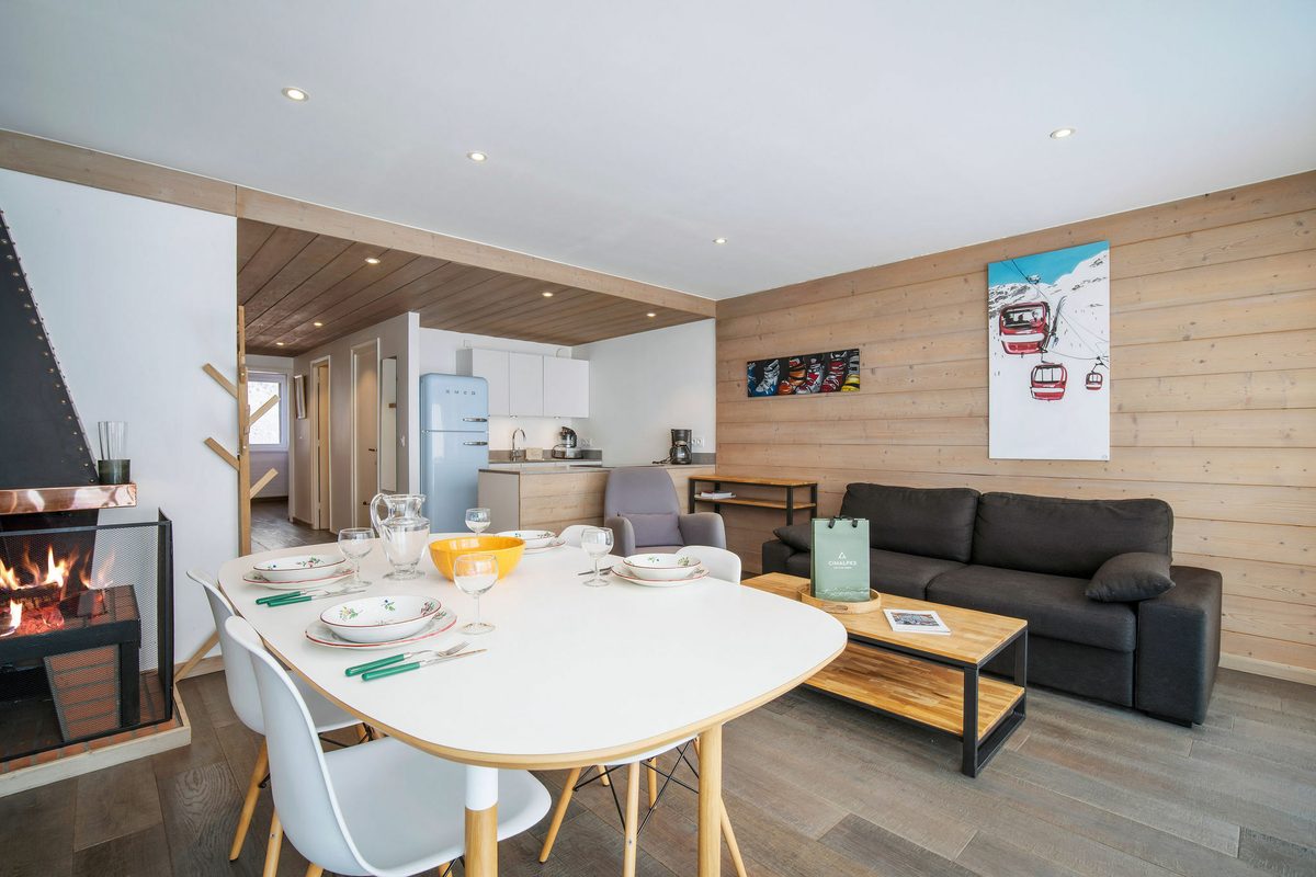 Lac 43 interior view 4