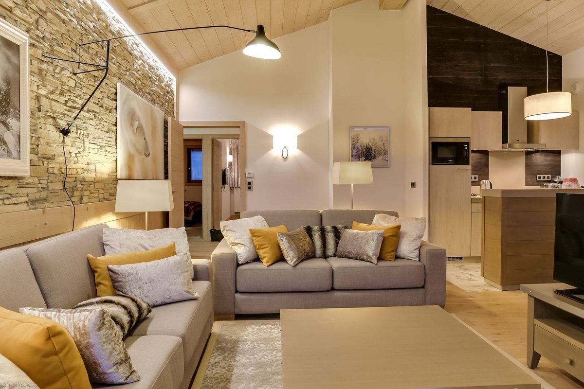 Carre Blanc 240 interior view 2
