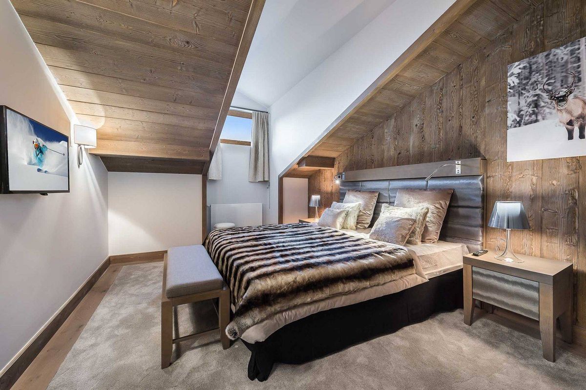 Carre Blanc 371 interior view 4