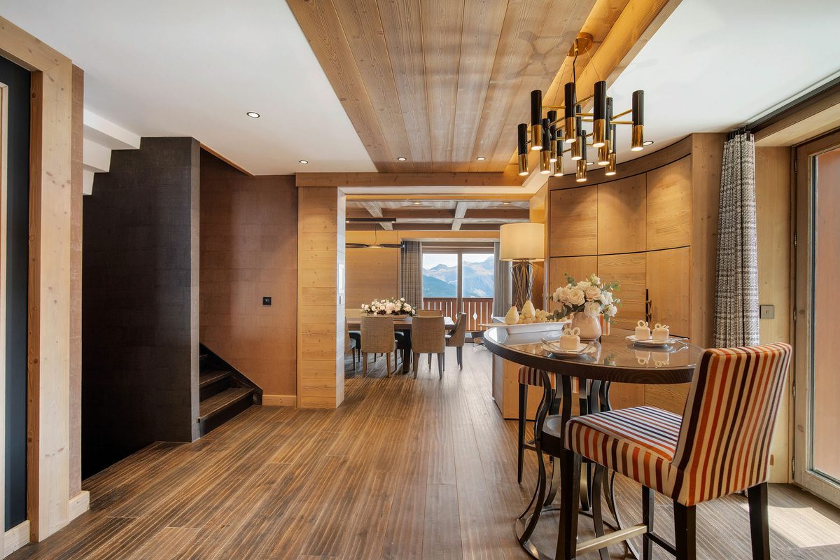 Elixir interior view 5