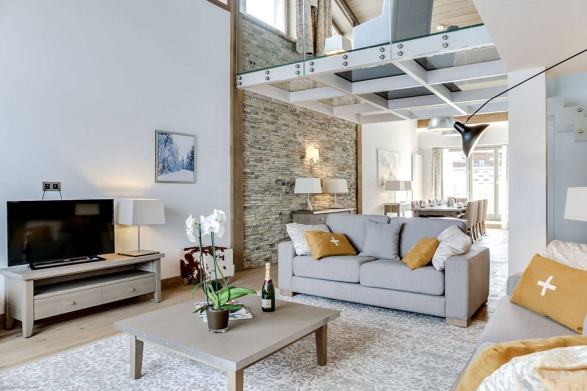 Carre Blanc 250 interior view 4
