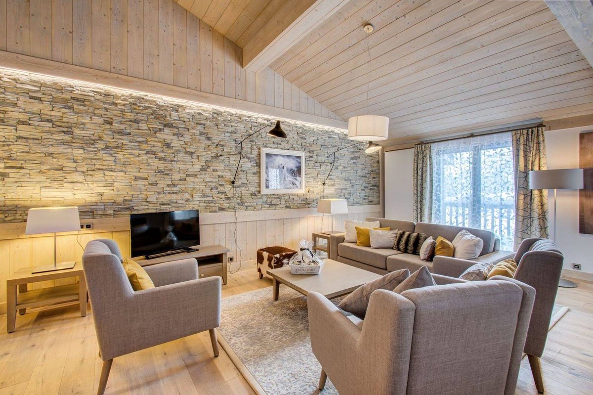 Carre Blanc 361 interior view 2