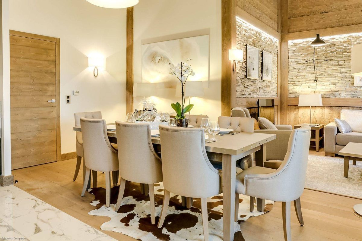 Carre Blanc 140 interior view 5