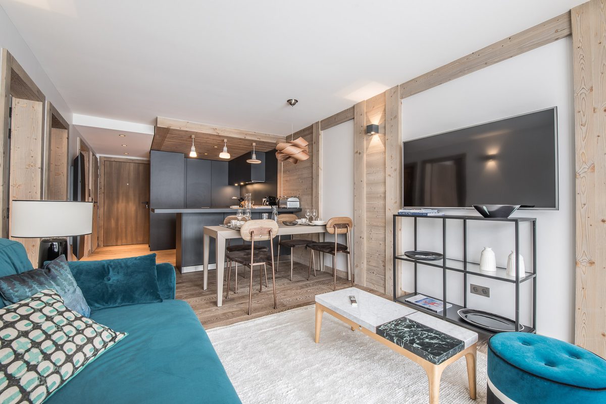 Phoenix 204 interior view 2