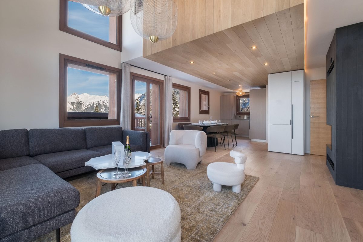 Arcelin 4 interior view 5