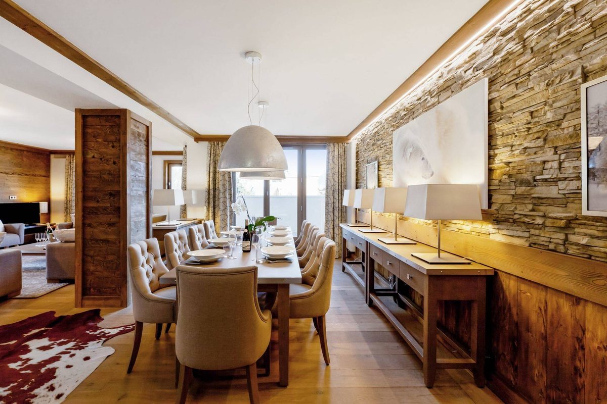 Carre Blanc 370 interior view 4